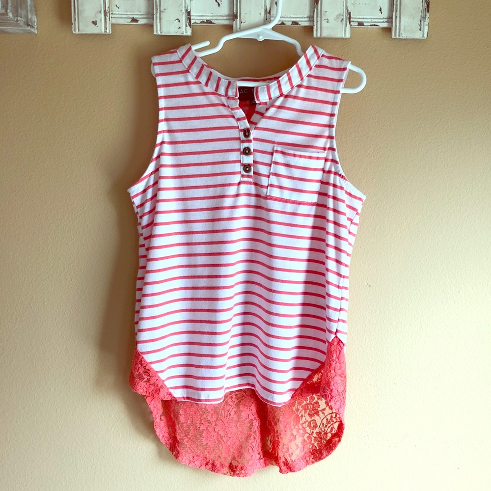 🌸 FINAL PRICE 🌸 LA Conduct Striped Lace Tank